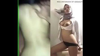 Malaysian Girl Anal - Pretty Malaysian girl anal fuck Free Porn